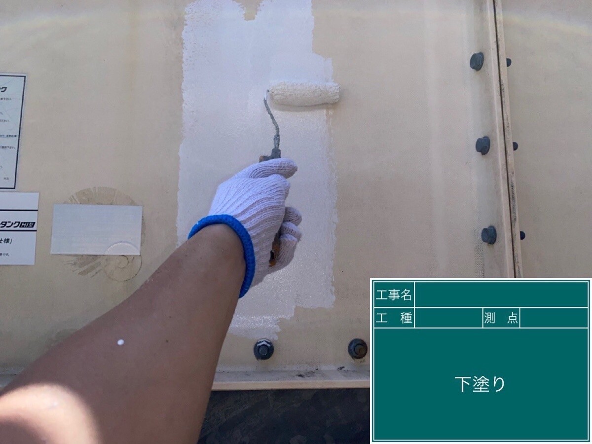 愛知県半田市 付帯部（受水タンク・駐輪場・駐車場ライン） タンク下塗り